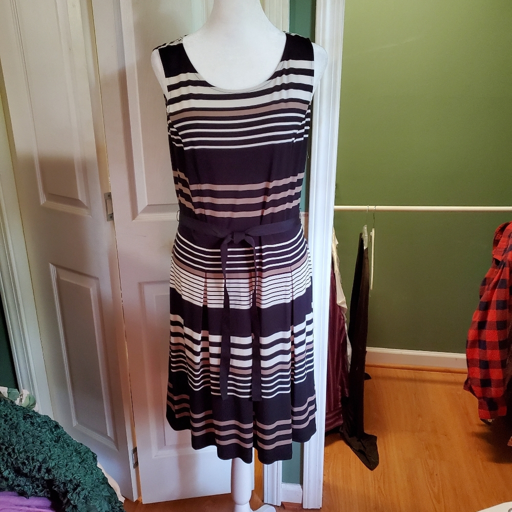 🌞  🌟 HOST PICK 🌟 NWOT Summer dress Black/Cream. Size 10 Petite